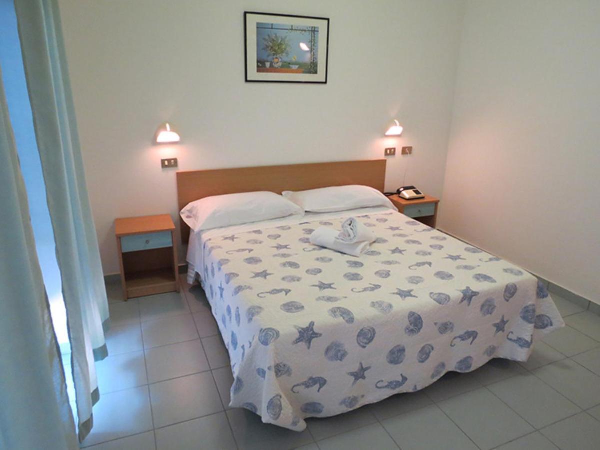 Hotel Gemini ริมินี ภายนอก รูปภาพ