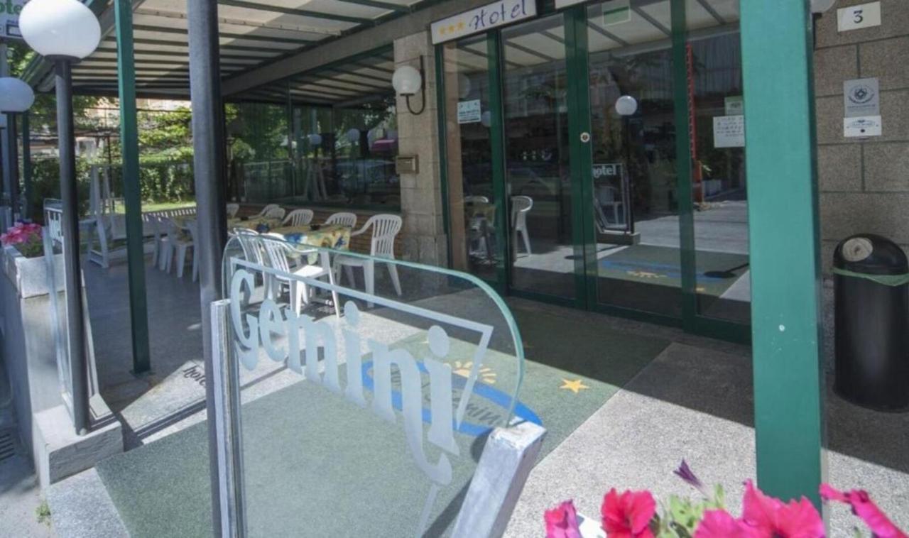 Hotel Gemini ริมินี ภายนอก รูปภาพ