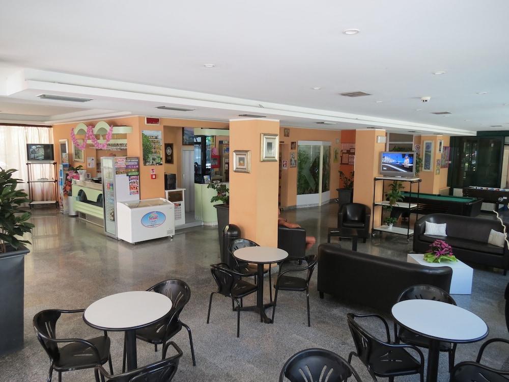 Hotel Gemini ริมินี ภายนอก รูปภาพ