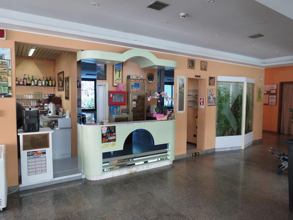Hotel Gemini ริมินี ภายนอก รูปภาพ