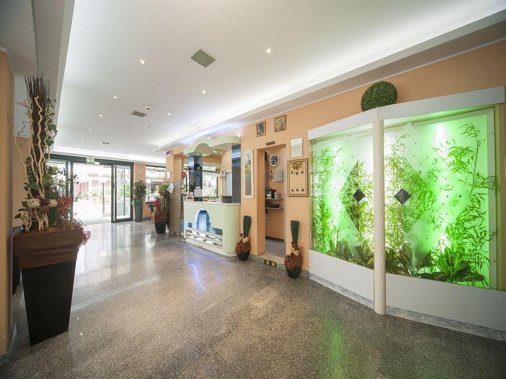 Hotel Gemini ริมินี ภายนอก รูปภาพ