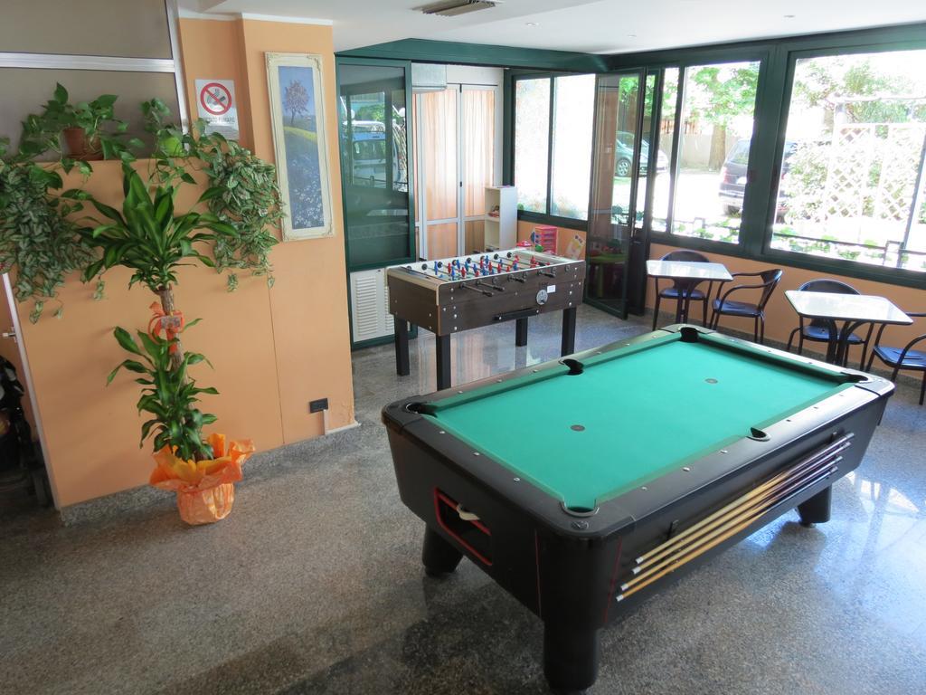 Hotel Gemini ริมินี ภายนอก รูปภาพ